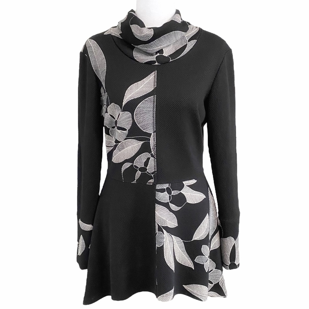 Frank Lyman Design Black Tunic Dress with White Floral Print